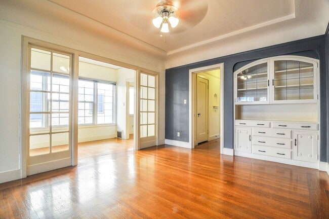 Building Photo - 1039 33rd St