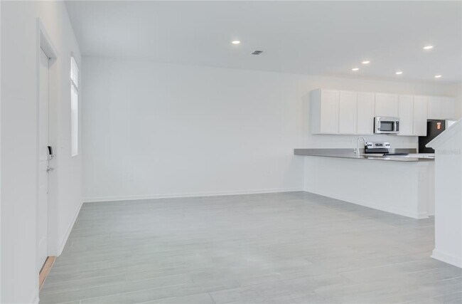 Building Photo - 15627 Water Spring Blvd