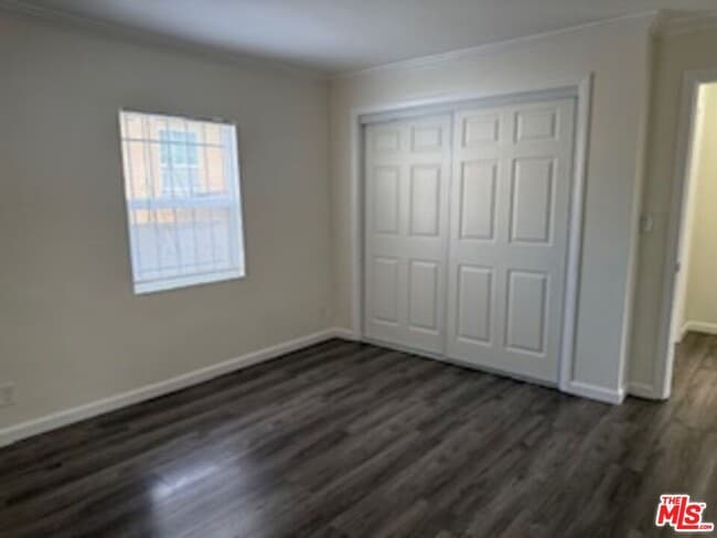 Building Photo - 1241 E 80th St