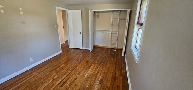 Building Photo - 227 Timber Ln