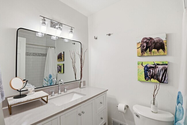 Building Photo - Updated 4BR Home with Finished Basement Minutes to Glenmont Metro!