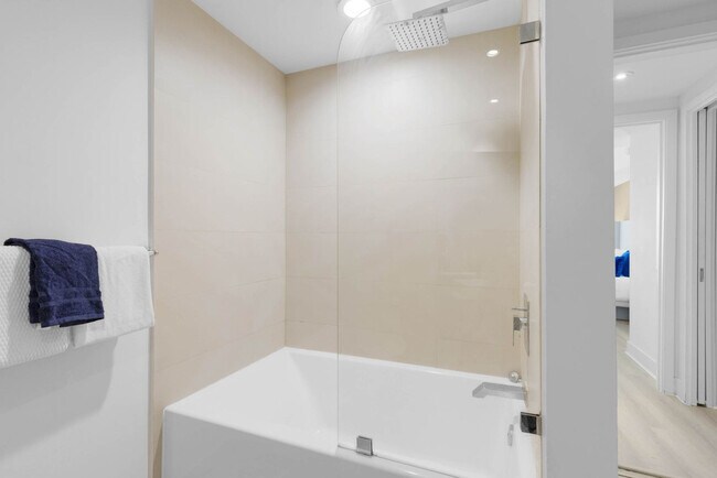 Building Photo - 4111 S Ocean Dr