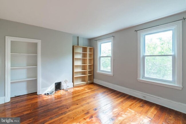 Building Photo - 1221 Marlborough St