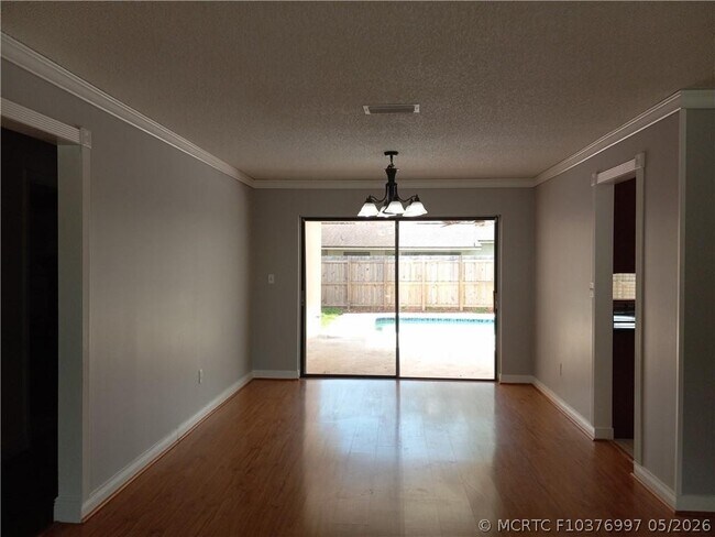 Building Photo - 5151 SW 101st Ave