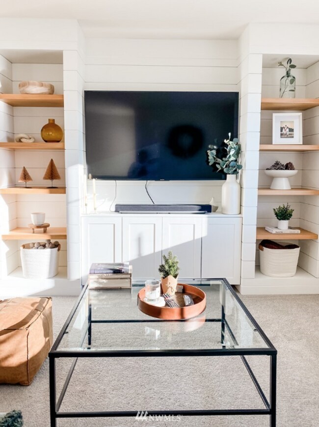 Building Photo - Designer 4-Bedroom Home with Covered Outdoor Living in Lake Stevens