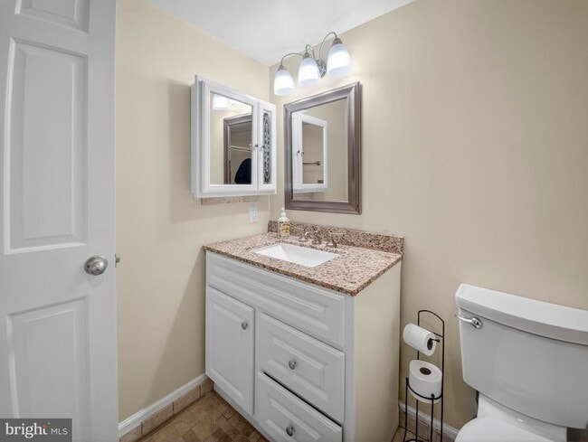 Building Photo - 7680 Tremayne Pl