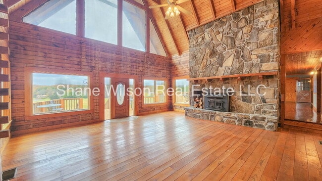 Building Photo - 218 Sugar Hollow Rd