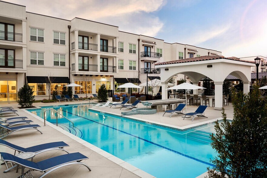 Building Photo - 5344 Sycamore School Rd