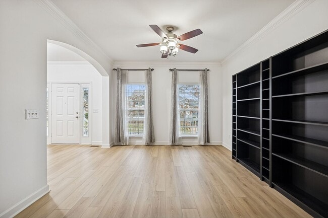 Building Photo - Located in the highly desirable McKays Mill community in Franklin, TN