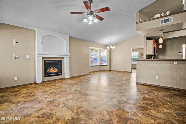 Building Photo - 14069 Lago Seco Dr