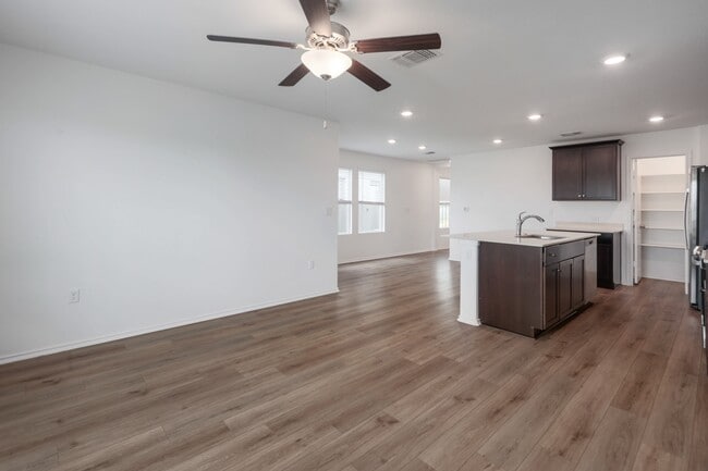 Building Photo - 7212 Sparkling Light Dr