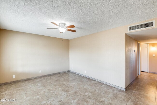 Building Photo - 17633 N 15th Ave