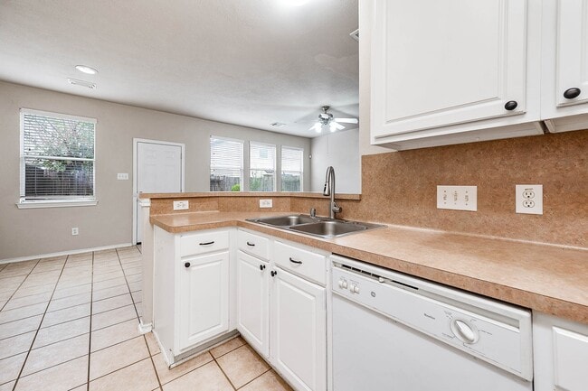 Building Photo - 12415 Oriole Lake Way