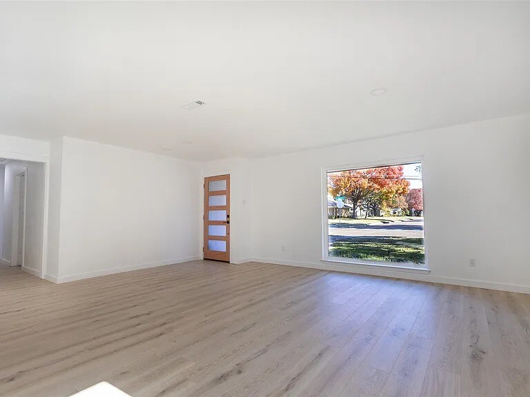 Building Photo - 10023 Kirkhaven Dr