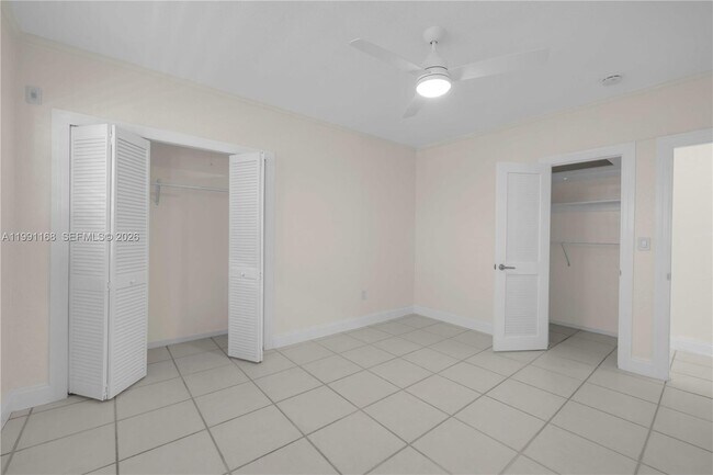 Building Photo - 462 Golden Isles Dr