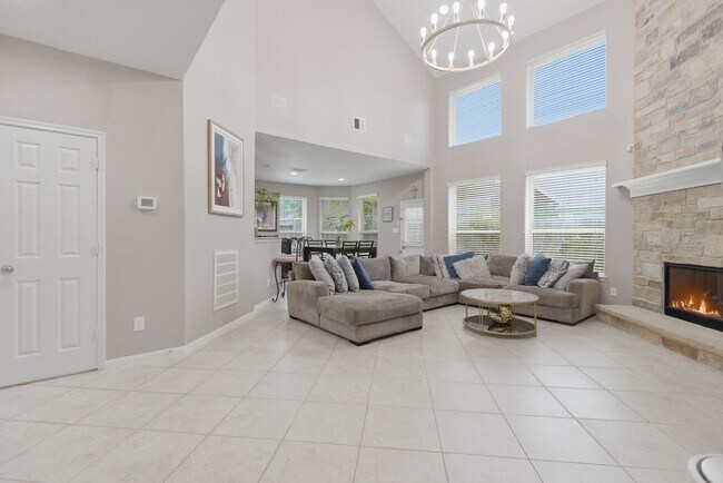 Building Photo - 14535 Mountain Cliff Ln