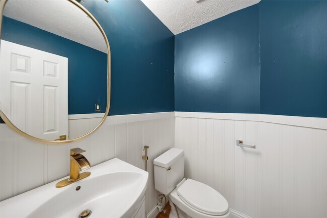 Building Photo - 1207 Melford Dr