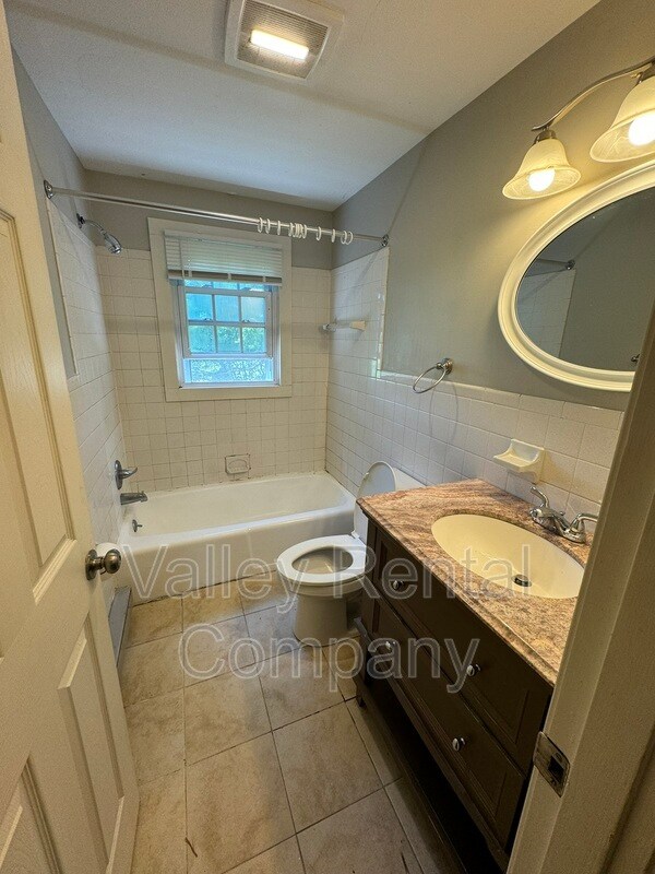 Building Photo - 87 S Silver Ln