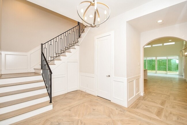 Building Photo - 2315 Peckham St