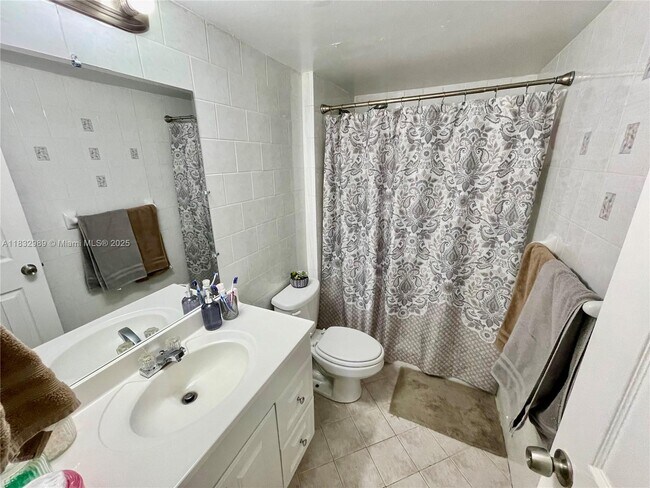 Building Photo - 6861 SW 147th Ave