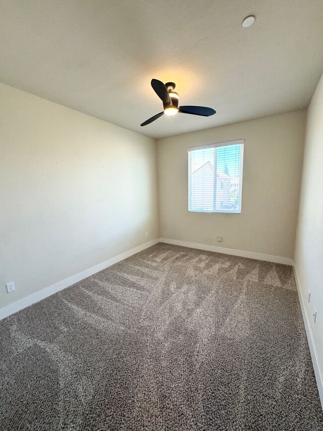 Building Photo - Resort-Style Living in Natomas Meadows | 4BD + Clubhouse & Pools SEE VIDEO