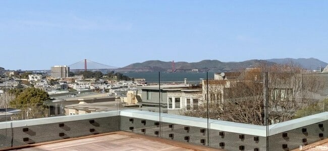 Building Photo - 333 Lombard St