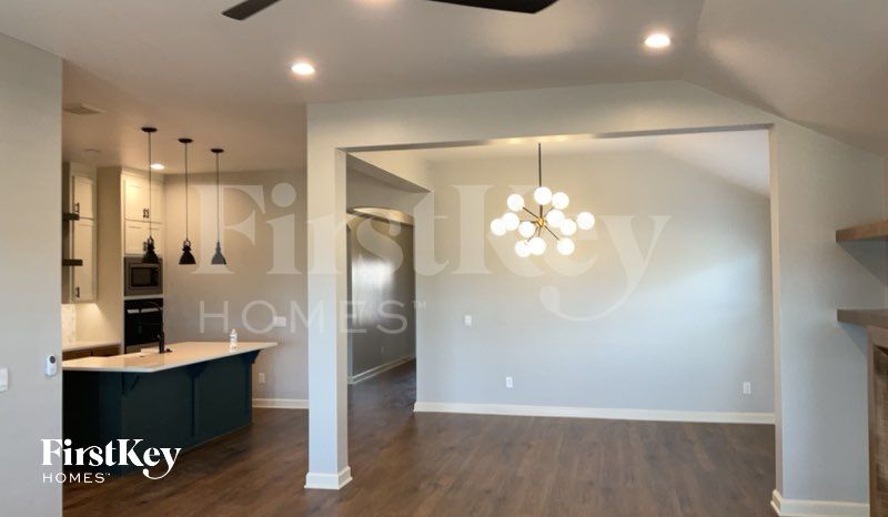 Building Photo - 3615 Alta Vis Dr