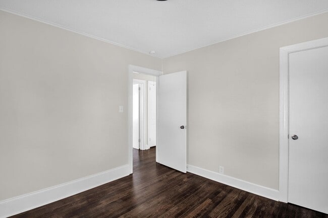 Building Photo - Lovely 3 bedroom, 1 bathroom home in High Point with LVP throughout!