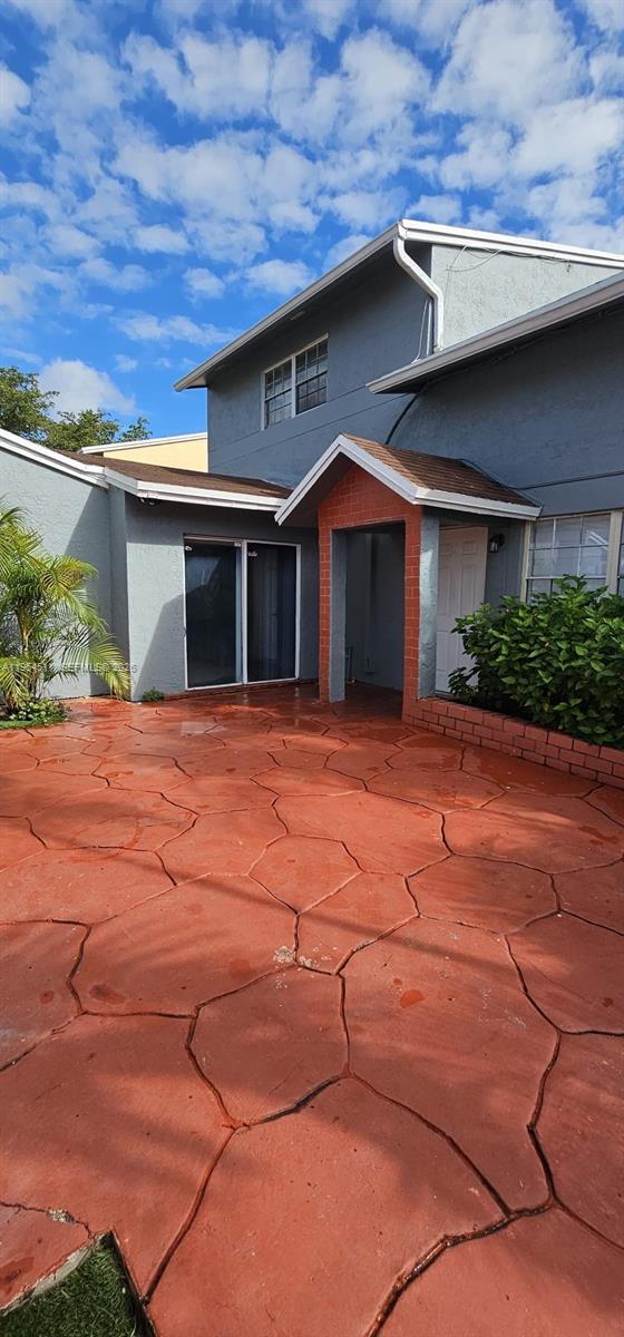 Building Photo - 10823 SW 147th Pl