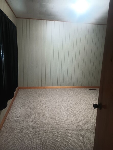 3rd Bedroom - 1039 Old State Highway 8