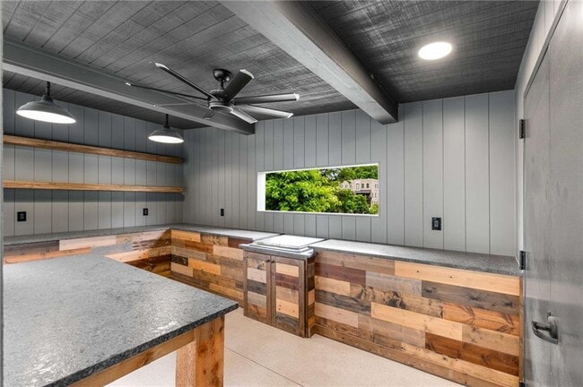 Building Photo - 1272 Longreen Ter NW