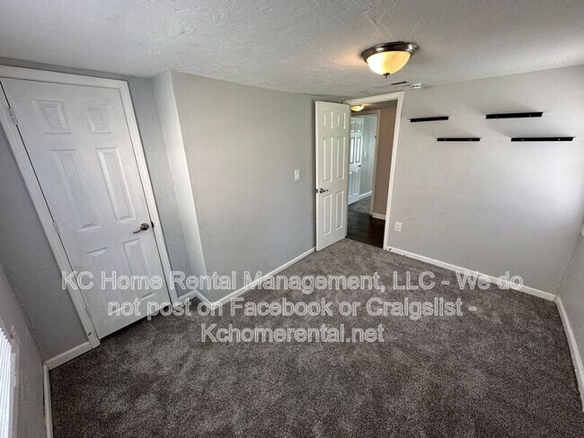 Building Photo - 316 W Elm St