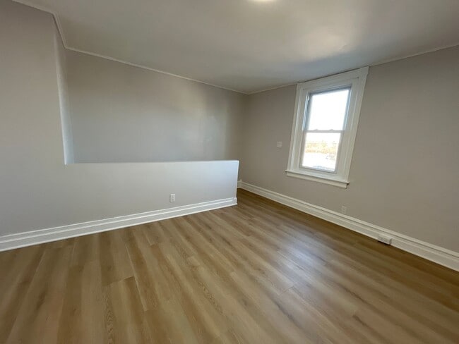 Building Photo - Completely renovated Allentown home offering the feel of brand-new construction