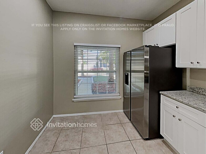 Building Photo - 1710 Mandavilla Dr