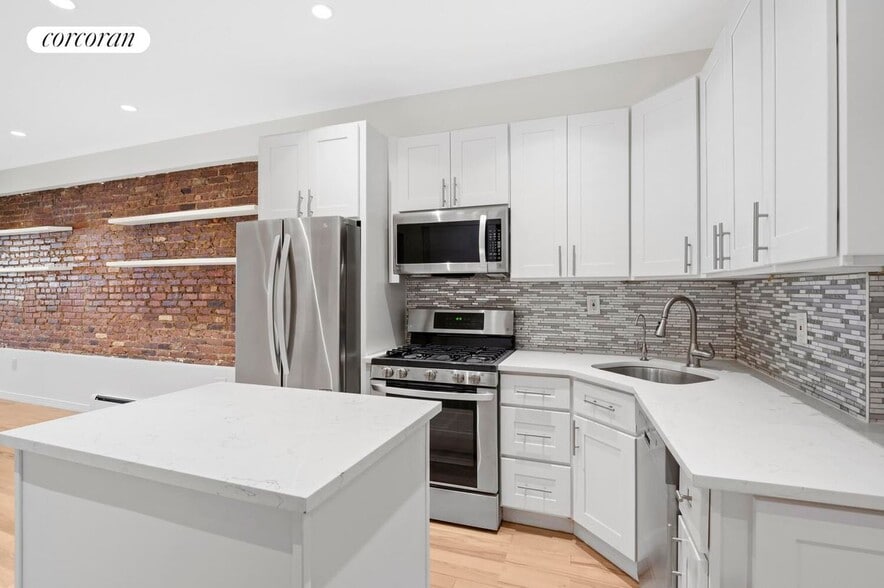 Building Photo - 107 Avenue A