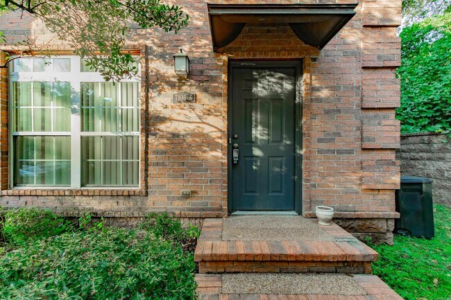 Building Photo - 7106 Ohio St