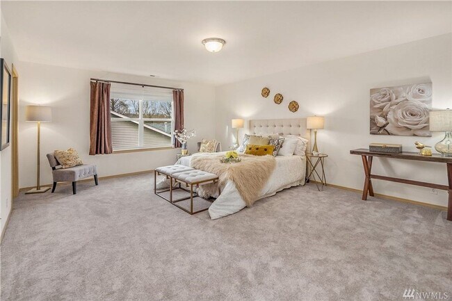 Building Photo - 17508 14th Dr SE