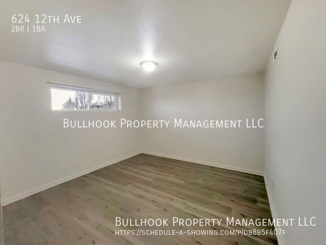 Building Photo - 624 12th Ave