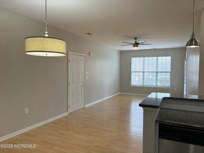 Building Photo - 610 Sophee Ln