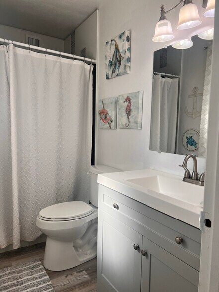 Building Photo - 2688 Daytona Ave