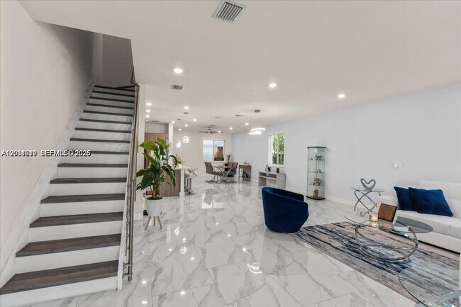 Building Photo - 6680 NW 102nd Path