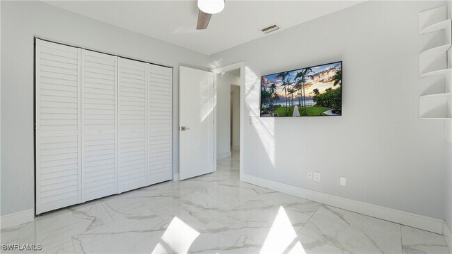 Building Photo - 3590 10th Ave NE