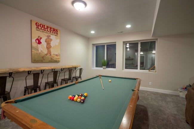 Building Photo - 724 N Walnut St