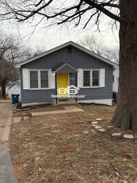 Building Photo - 9812 Balboa Dr