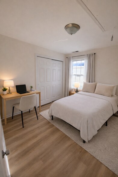 Building Photo - 381 S 6th St