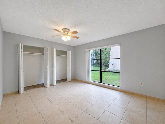 Building Photo - 2811 SW Archer Rd