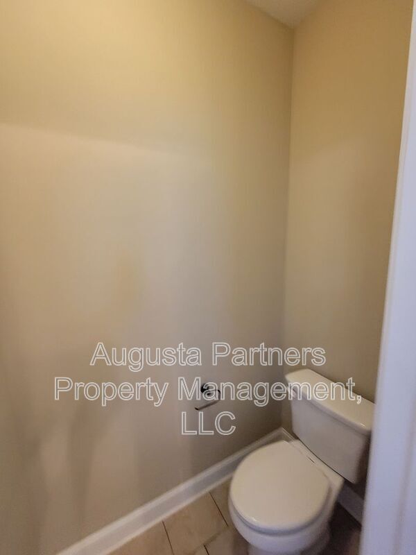 Building Photo - 841 Herrington Dr