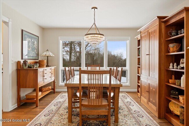 Building Photo - 7 Hill Rd