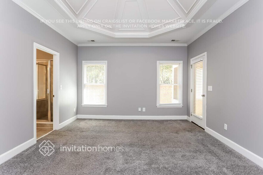 Building Photo - 1085 Chippewa Oak Dr NE