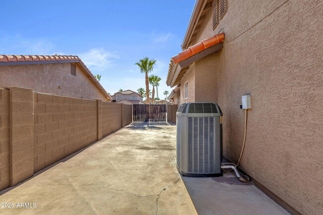 Building Photo - 16847 S 29th Way